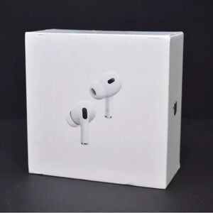 Apple AirPods Pro 2nd Generation with MagSafe Wireless Charging Case (USB‑C)